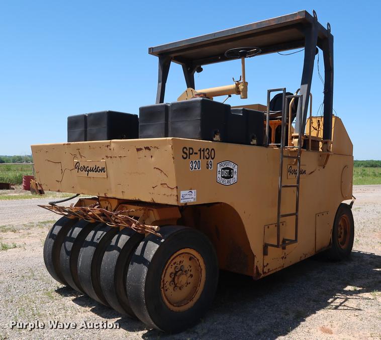 image for item DG3467 Ferguson SP1130 pneumatic roller