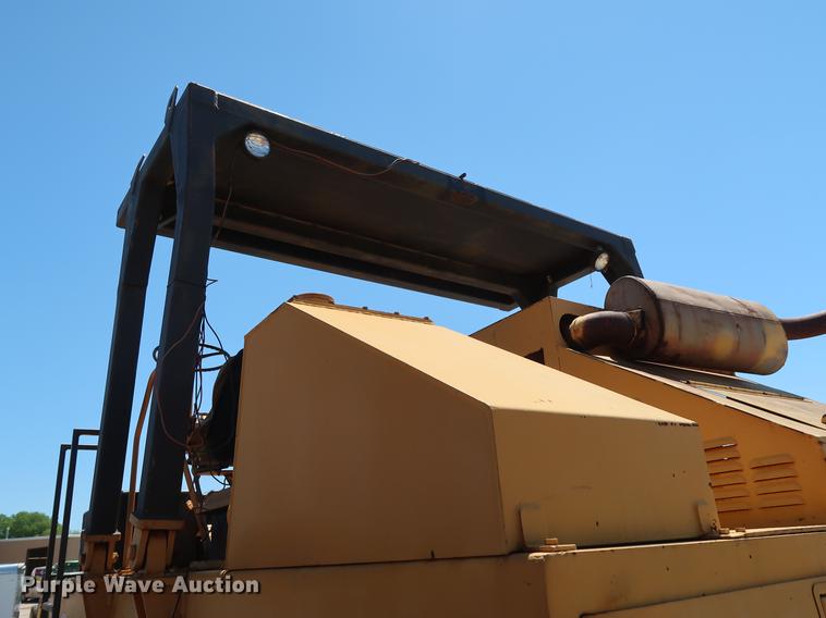 image for item DG3467 Ferguson SP1130 pneumatic roller