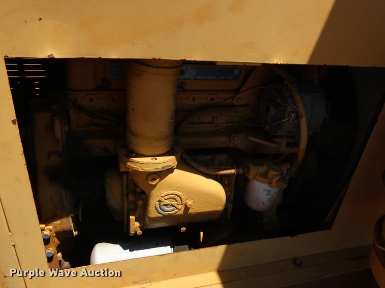 image for item DG3467 Ferguson SP1130 pneumatic roller