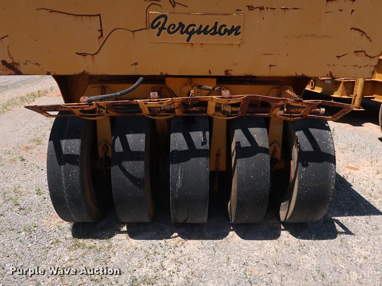 image for item DG3467 Ferguson SP1130 pneumatic roller