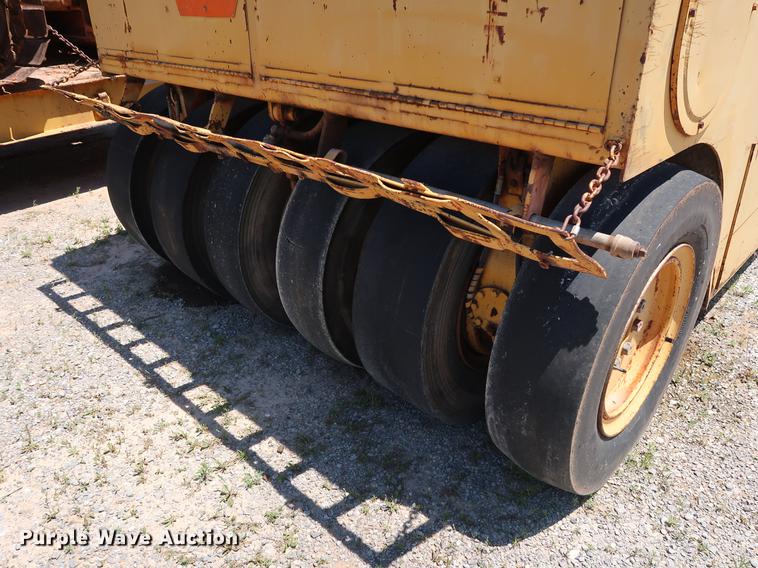 image for item DG3467 Ferguson SP1130 pneumatic roller