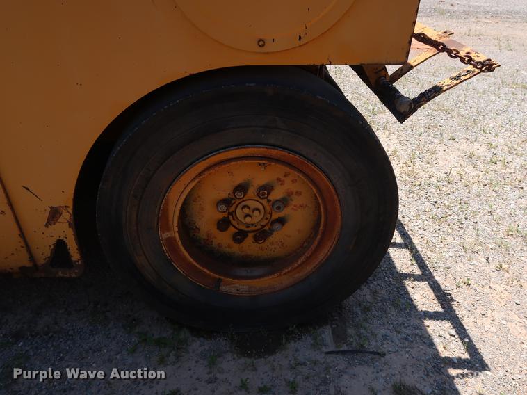 image for item DG3467 Ferguson SP1130 pneumatic roller