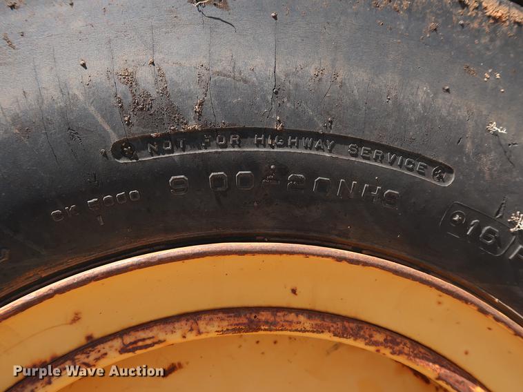 image for item DG3467 Ferguson SP1130 pneumatic roller