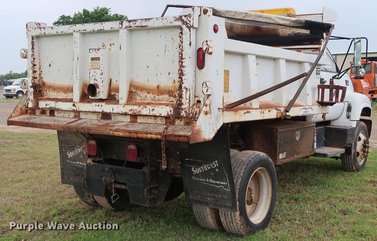 image for item DG3474 1998 Chevrolet C7500 dump truck