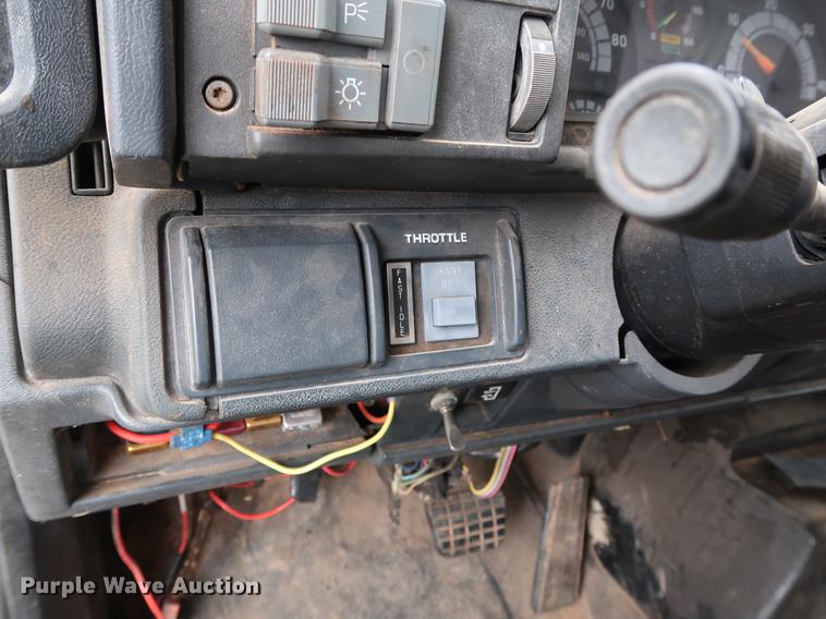 image for item DG3474 1998 Chevrolet C7500 dump truck