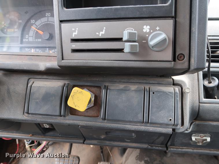 image for item DG3474 1998 Chevrolet C7500 dump truck