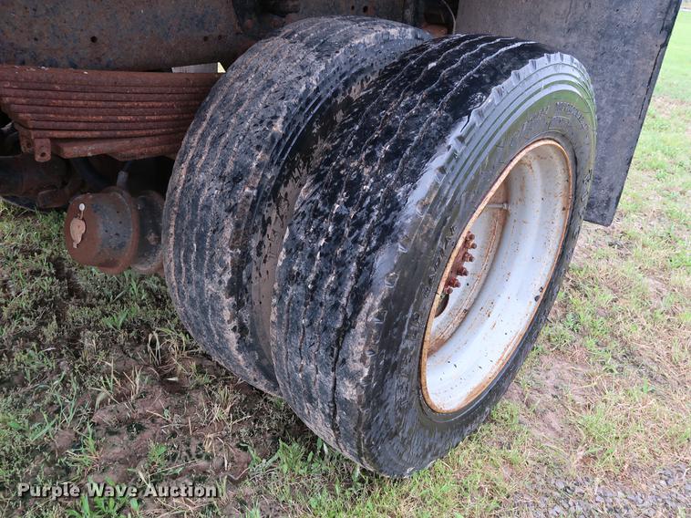 image for item DG3474 1998 Chevrolet C7500 dump truck