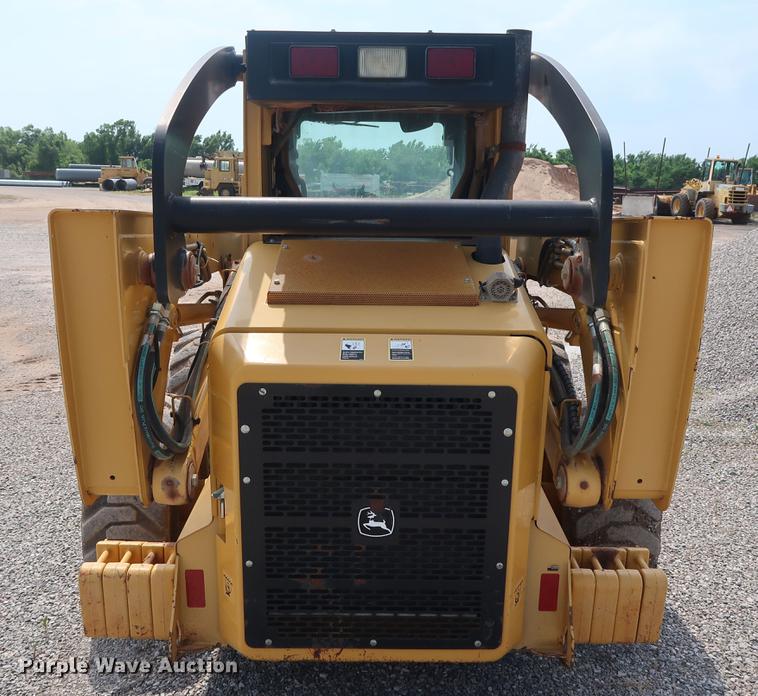 image for item DG3475 2008 John Deere 325 skid steer