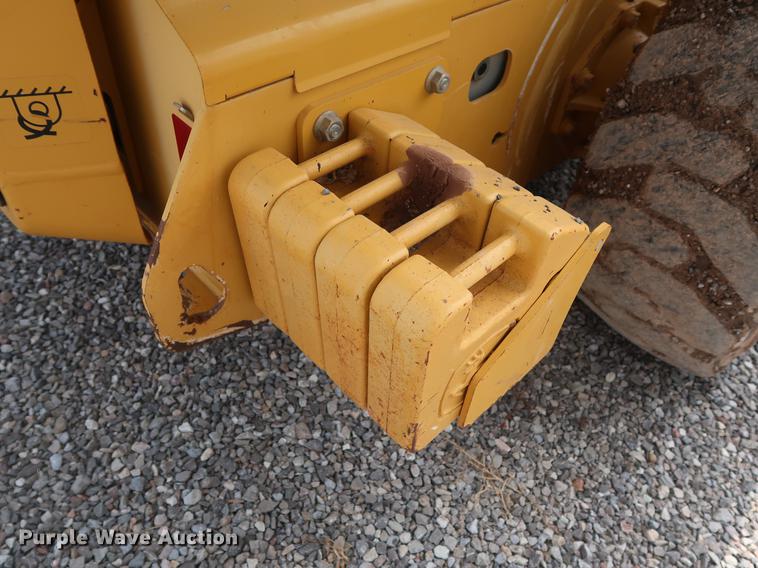 image for item DG3475 2008 John Deere 325 skid steer