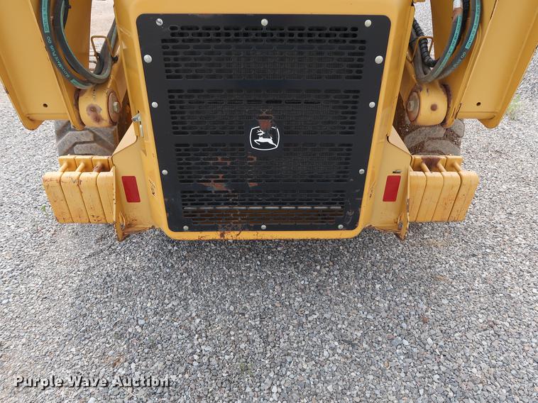 image for item DG3475 2008 John Deere 325 skid steer