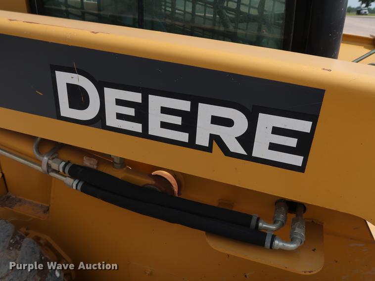 image for item DG3475 2008 John Deere 325 skid steer