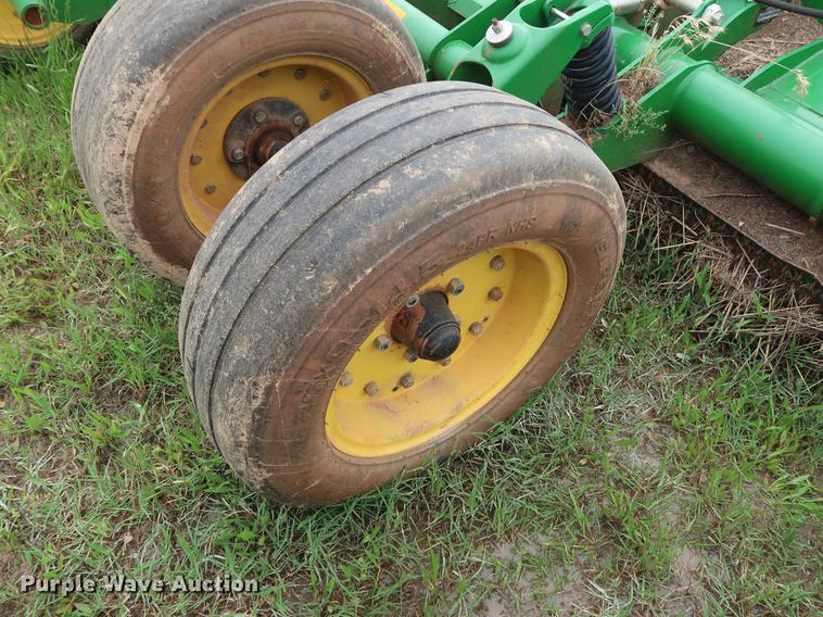 image for item DG3478 2015 John Deere CX15 batwing rotary mower