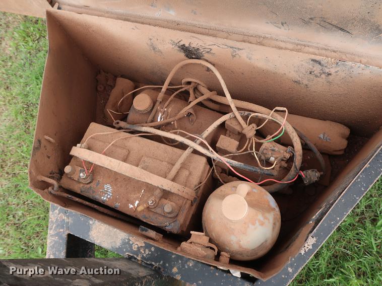 image for item DG3479 2010 Lamar dump trailer