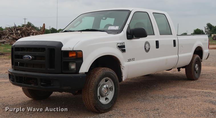 image for item DG3481 2008 Ford F250 Super Duty XL Crew Cab pickup truck