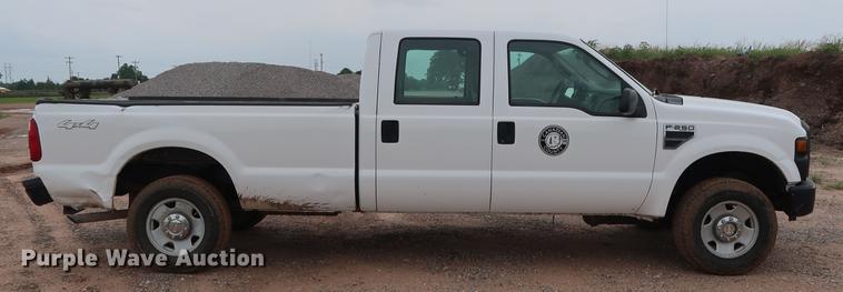 image for item DG3481 2008 Ford F250 Super Duty XL Crew Cab pickup truck