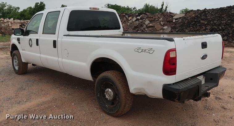 image for item DG3481 2008 Ford F250 Super Duty XL Crew Cab pickup truck