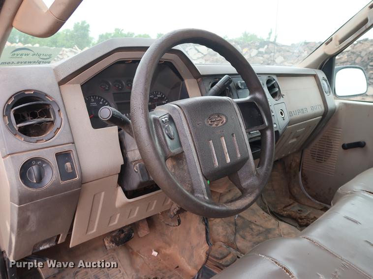 image for item DG3481 2008 Ford F250 Super Duty XL Crew Cab pickup truck
