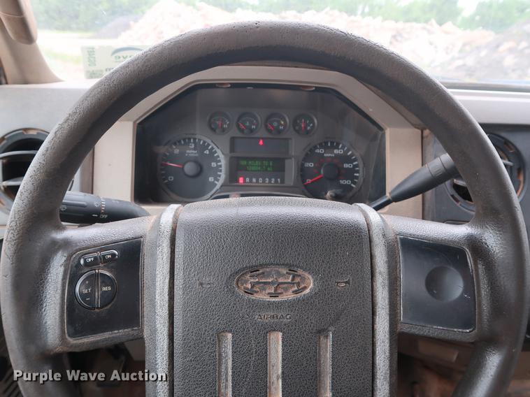 image for item DG3481 2008 Ford F250 Super Duty XL Crew Cab pickup truck