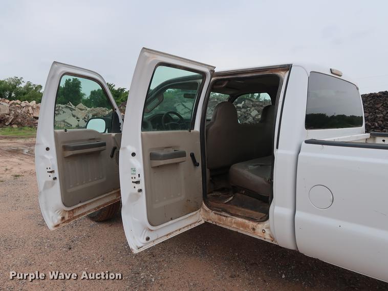 image for item DG3481 2008 Ford F250 Super Duty XL Crew Cab pickup truck