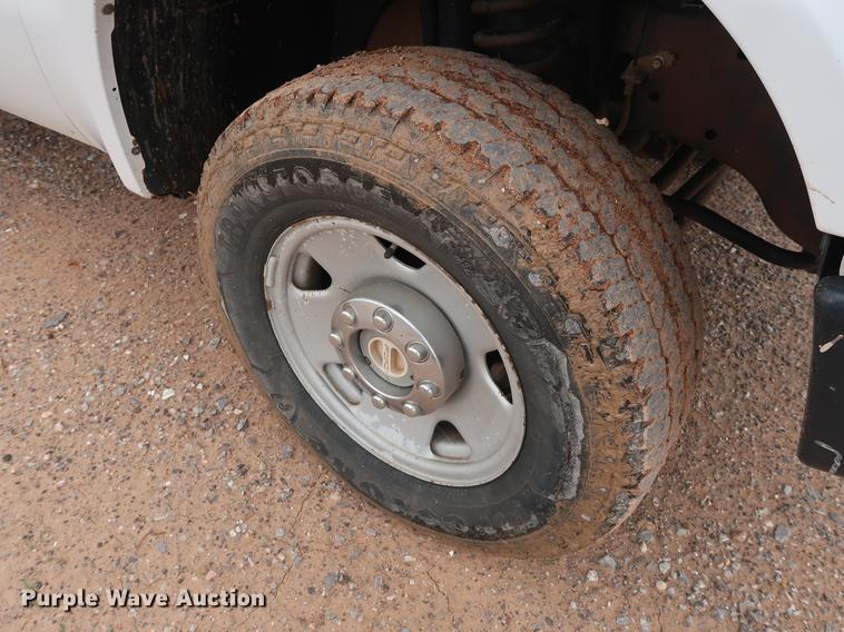 image for item DG3481 2008 Ford F250 Super Duty XL Crew Cab pickup truck