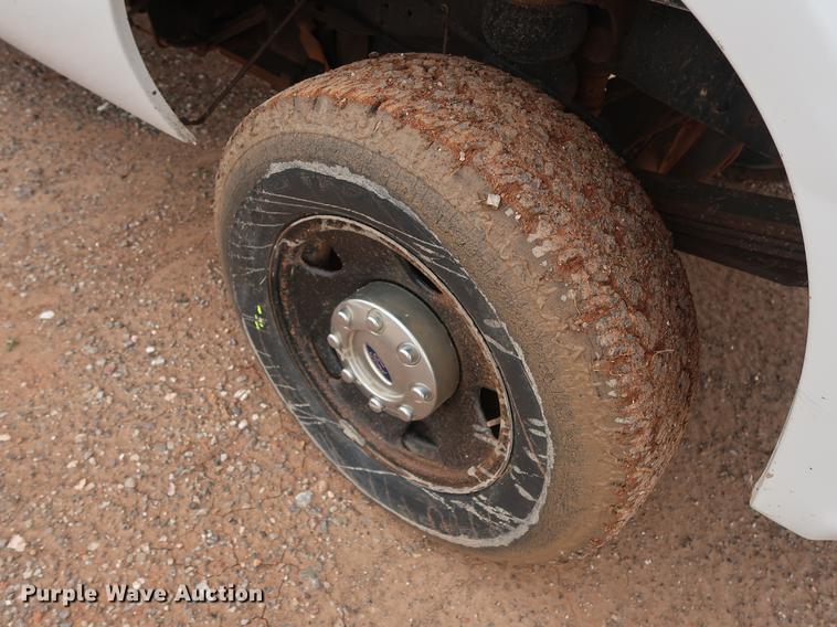 image for item DG3481 2008 Ford F250 Super Duty XL Crew Cab pickup truck