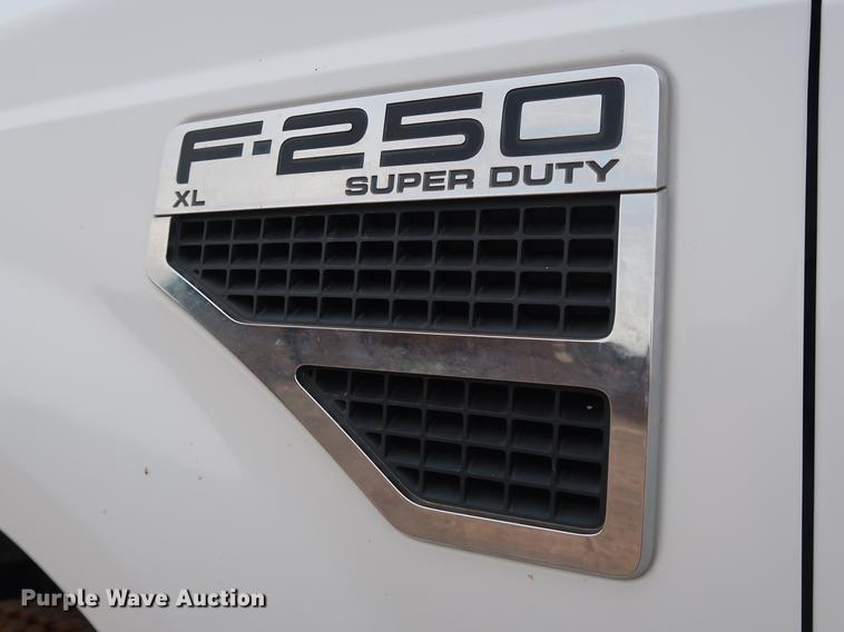 image for item DG3481 2008 Ford F250 Super Duty XL Crew Cab pickup truck