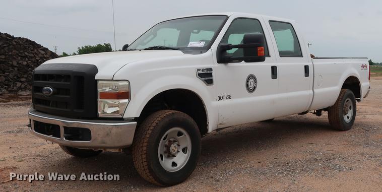 image for item DG3482 2008 Ford F250 Super Duty XL Crew Cab pickup truck