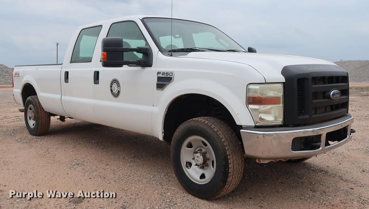 image for item DG3482 2008 Ford F250 Super Duty XL Crew Cab pickup truck