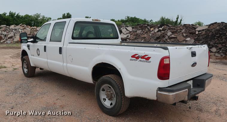 image for item DG3482 2008 Ford F250 Super Duty XL Crew Cab pickup truck