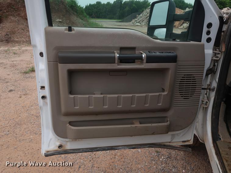 image for item DG3482 2008 Ford F250 Super Duty XL Crew Cab pickup truck