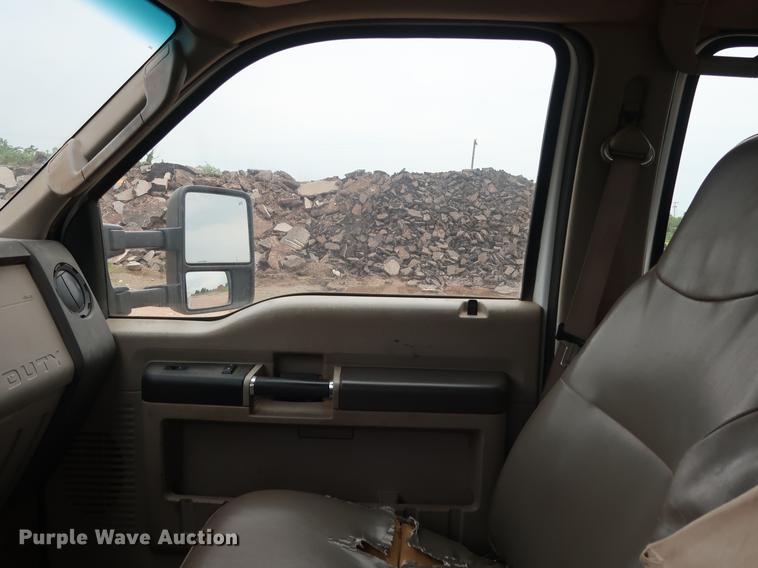 image for item DG3482 2008 Ford F250 Super Duty XL Crew Cab pickup truck
