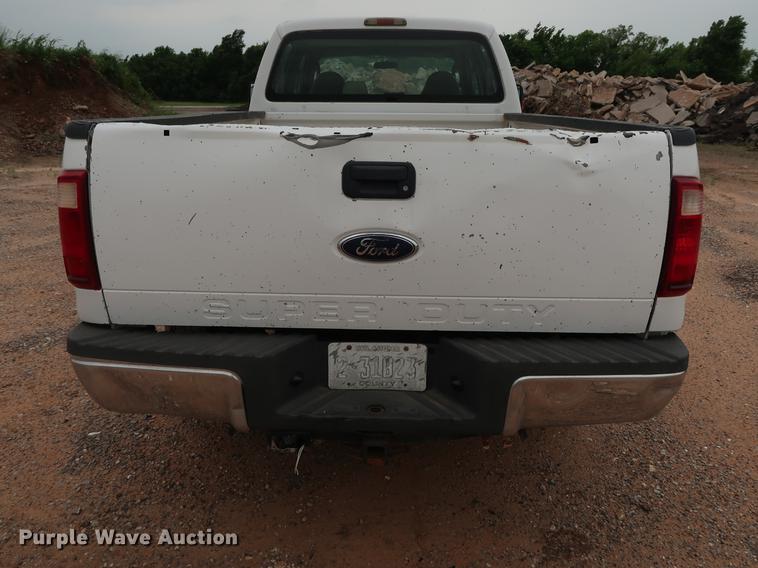 image for item DG3482 2008 Ford F250 Super Duty XL Crew Cab pickup truck