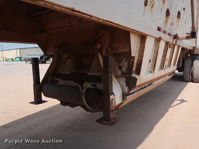 image for item DG3483 2009 CTS BDT-40 bottom dump trailer
