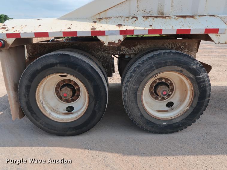 image for item DG3483 2009 CTS BDT-40 bottom dump trailer