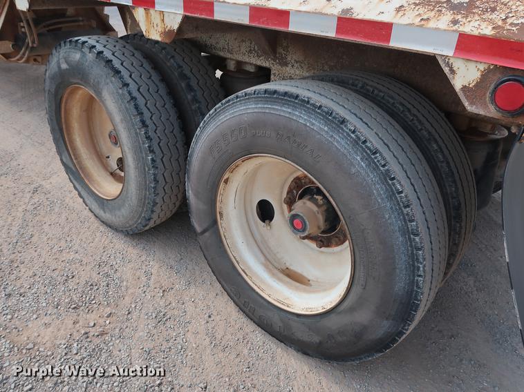 image for item DG3483 2009 CTS BDT-40 bottom dump trailer