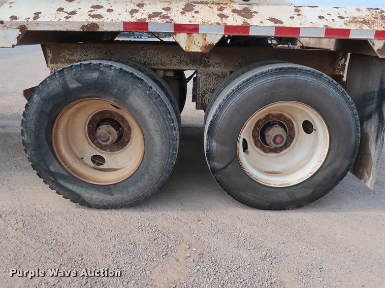 image for item DG3483 2009 CTS BDT-40 bottom dump trailer
