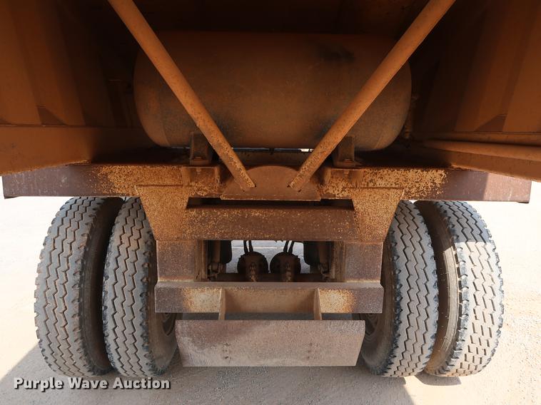 image for item DG3483 2009 CTS BDT-40 bottom dump trailer