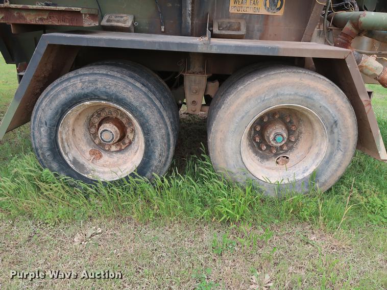 image for item DG3484 1990 Etnyre 60PRS tank trailer