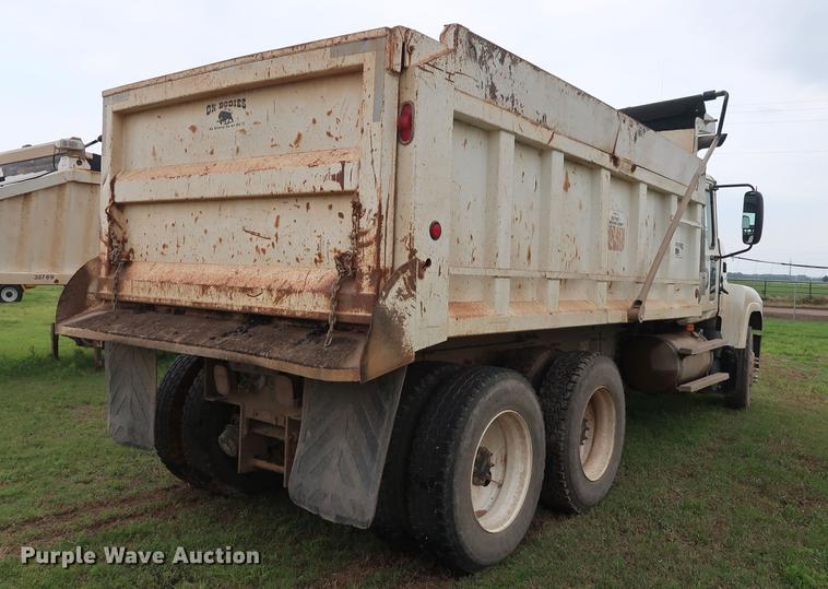 image for item DG3486 2007 Mack CHN613 dump truck