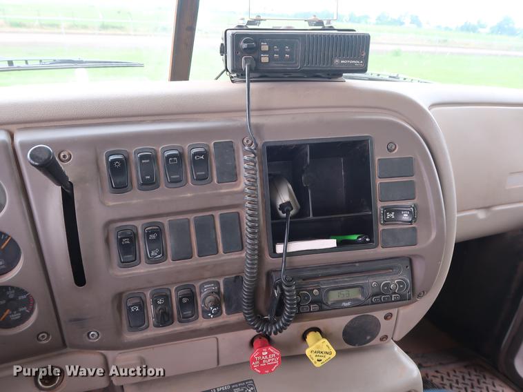 image for item DG3486 2007 Mack CHN613 dump truck