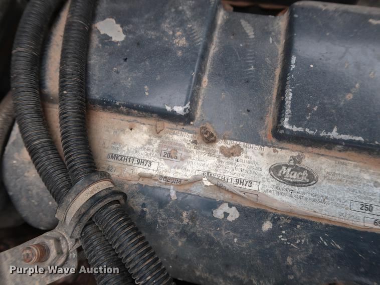 image for item DG3486 2007 Mack CHN613 dump truck