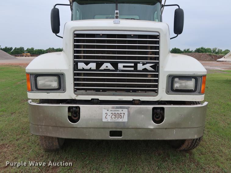 image for item DG3486 2007 Mack CHN613 dump truck