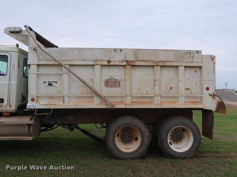 image for item DG3486 2007 Mack CHN613 dump truck
