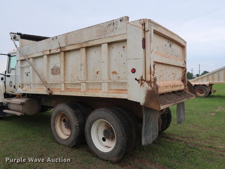 image for item DG3486 2007 Mack CHN613 dump truck