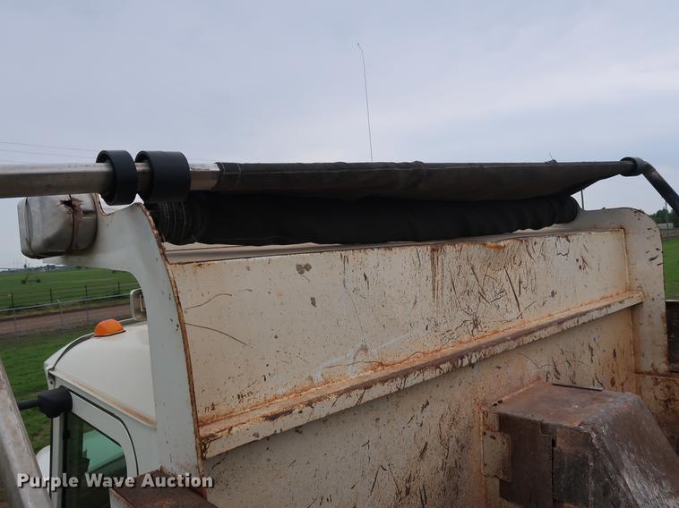 image for item DG3486 2007 Mack CHN613 dump truck