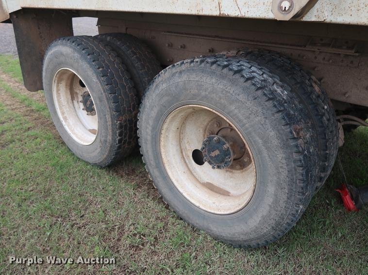 image for item DG3486 2007 Mack CHN613 dump truck