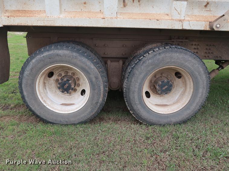 image for item DG3486 2007 Mack CHN613 dump truck