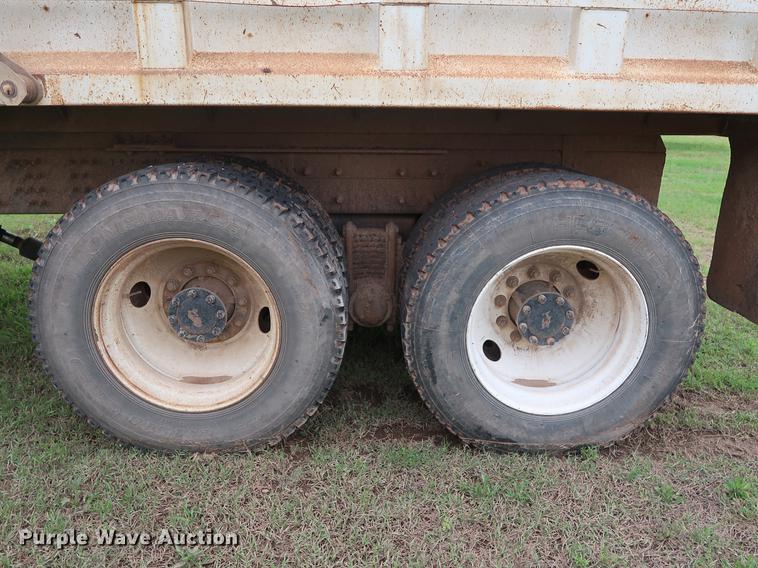 image for item DG3486 2007 Mack CHN613 dump truck