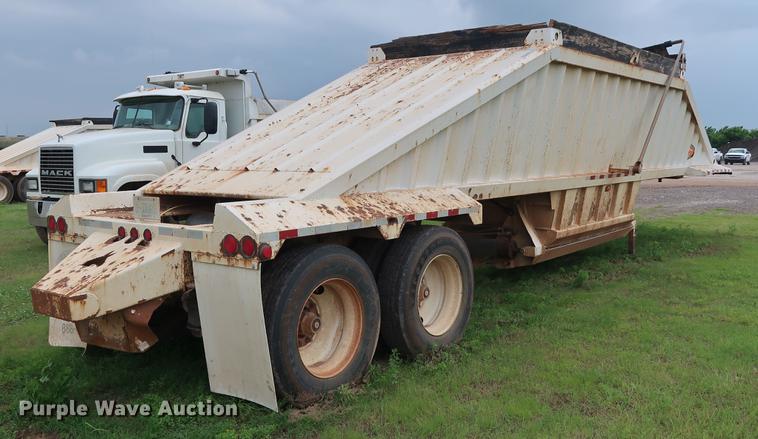 image for item DG3487 2009 CTS BDT-40 bottom dump trailer