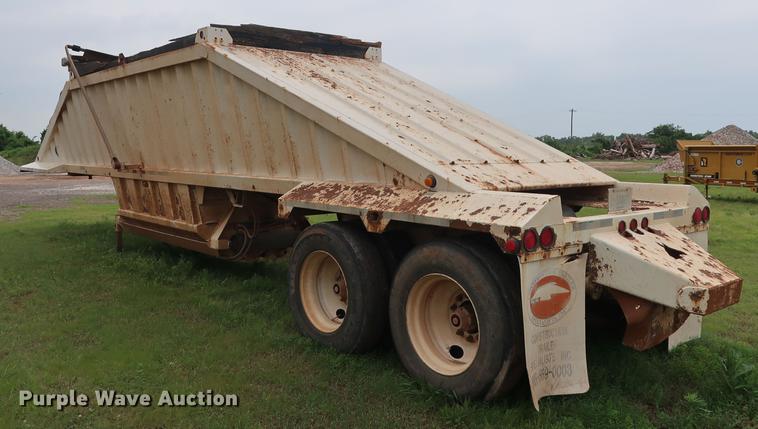 image for item DG3487 2009 CTS BDT-40 bottom dump trailer